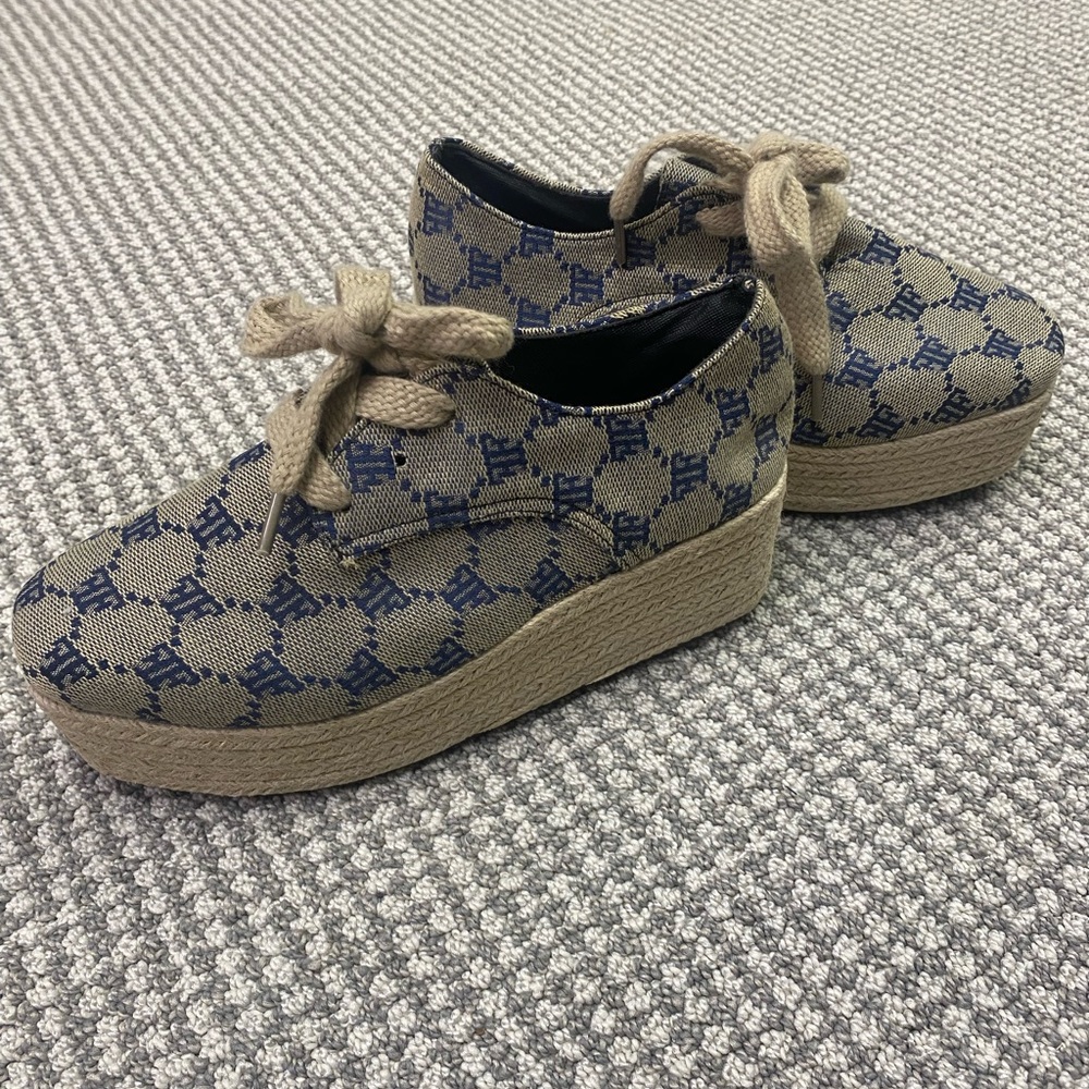 Platform Espadrille Lace-Up Sneakers in Tan and Navy